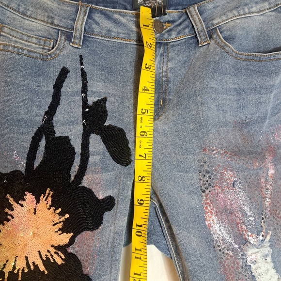 AZI Jeans Size 8 Classic Medium Wash Denim Women's Appliqué Flower - Picture 8 of 11